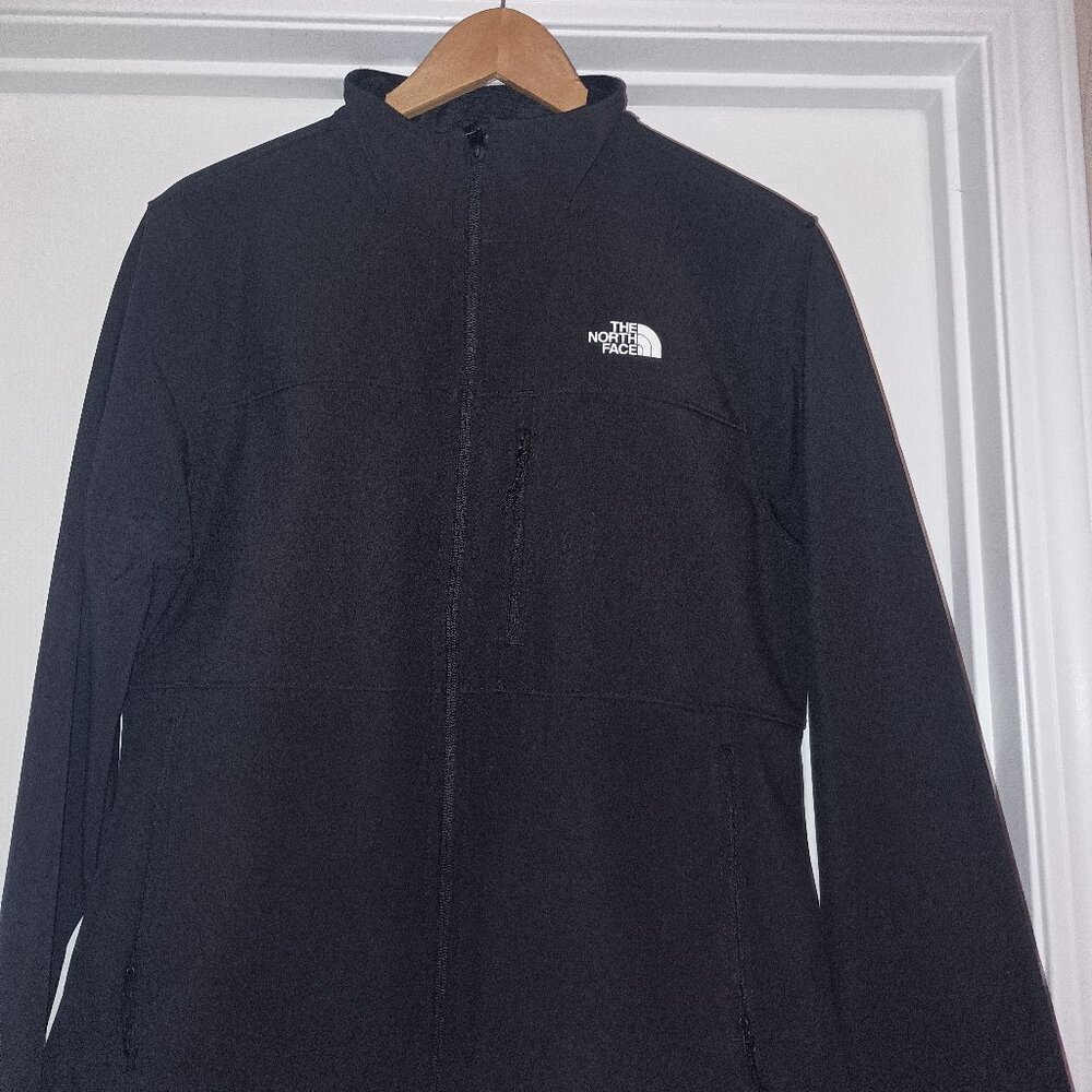 Brand New The North Face Women's  Windwall Jacket